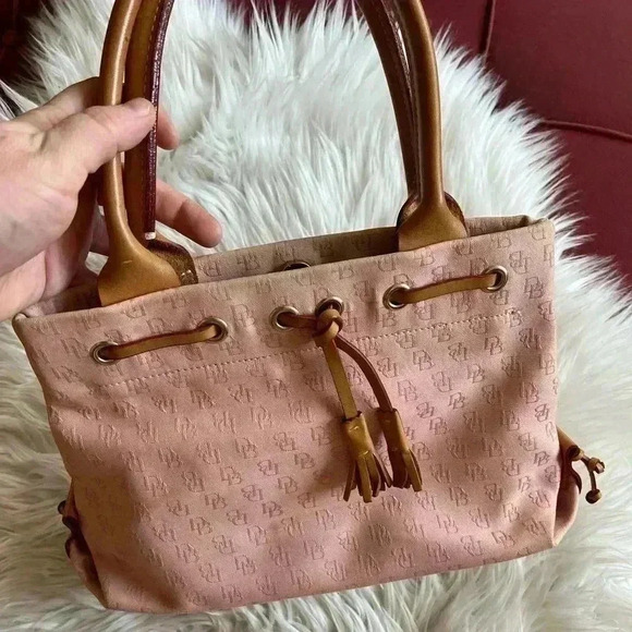 Vintage Dooney & Bourke Signature Monogram Tote Bag Pink Canvas Leather Handles - Picture 2 of 16